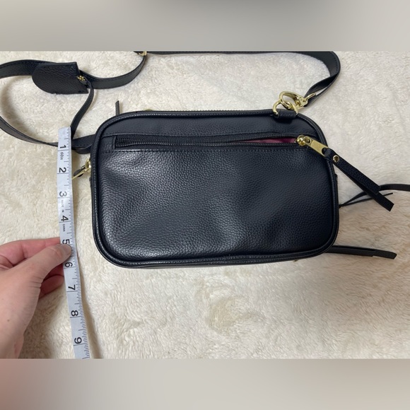 Chic Black Conceal Carry / Wear & Carry Leather Crossbody Bag - Picture 8 of 8